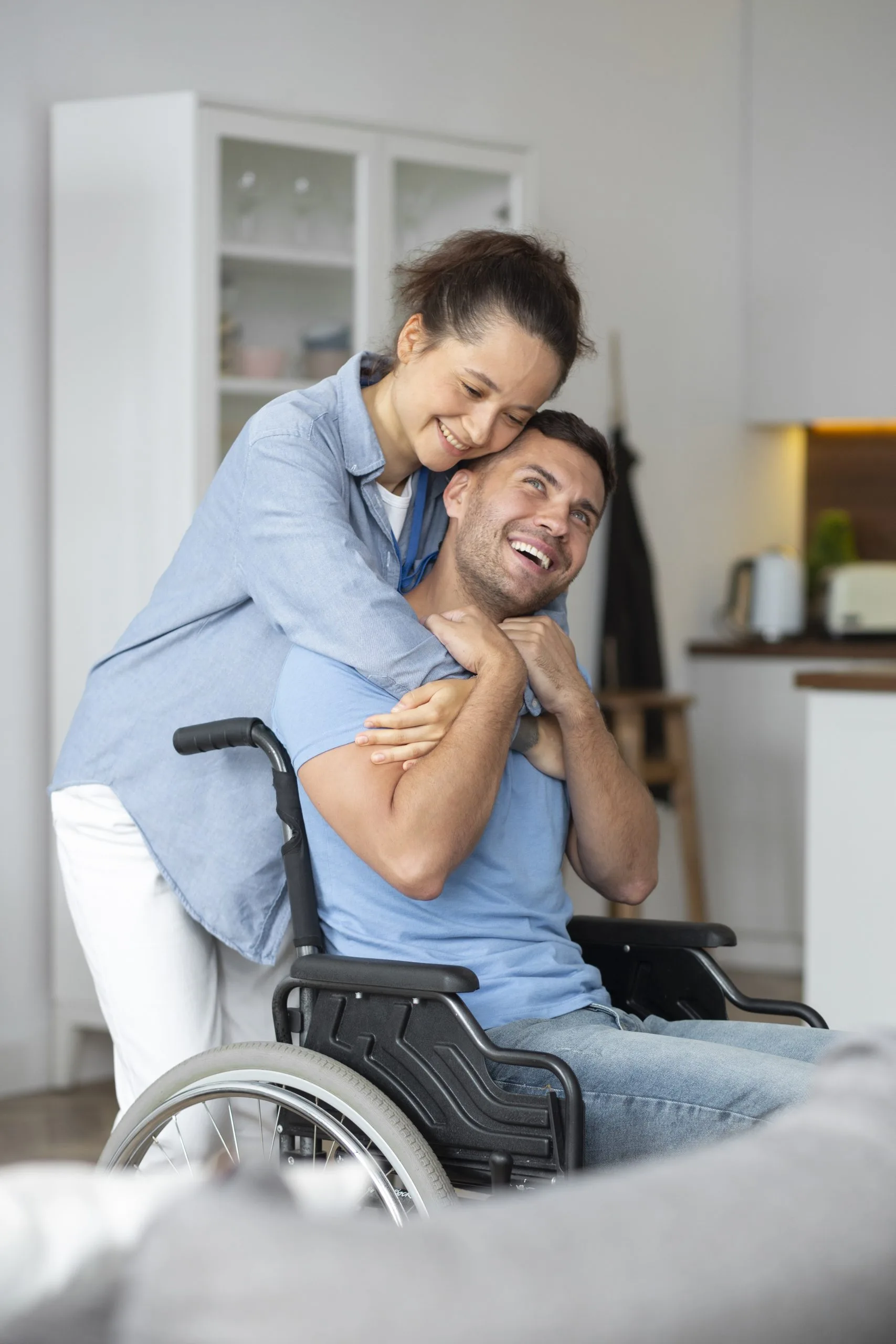 Respite caregiver spending quality time with senior in Miami home